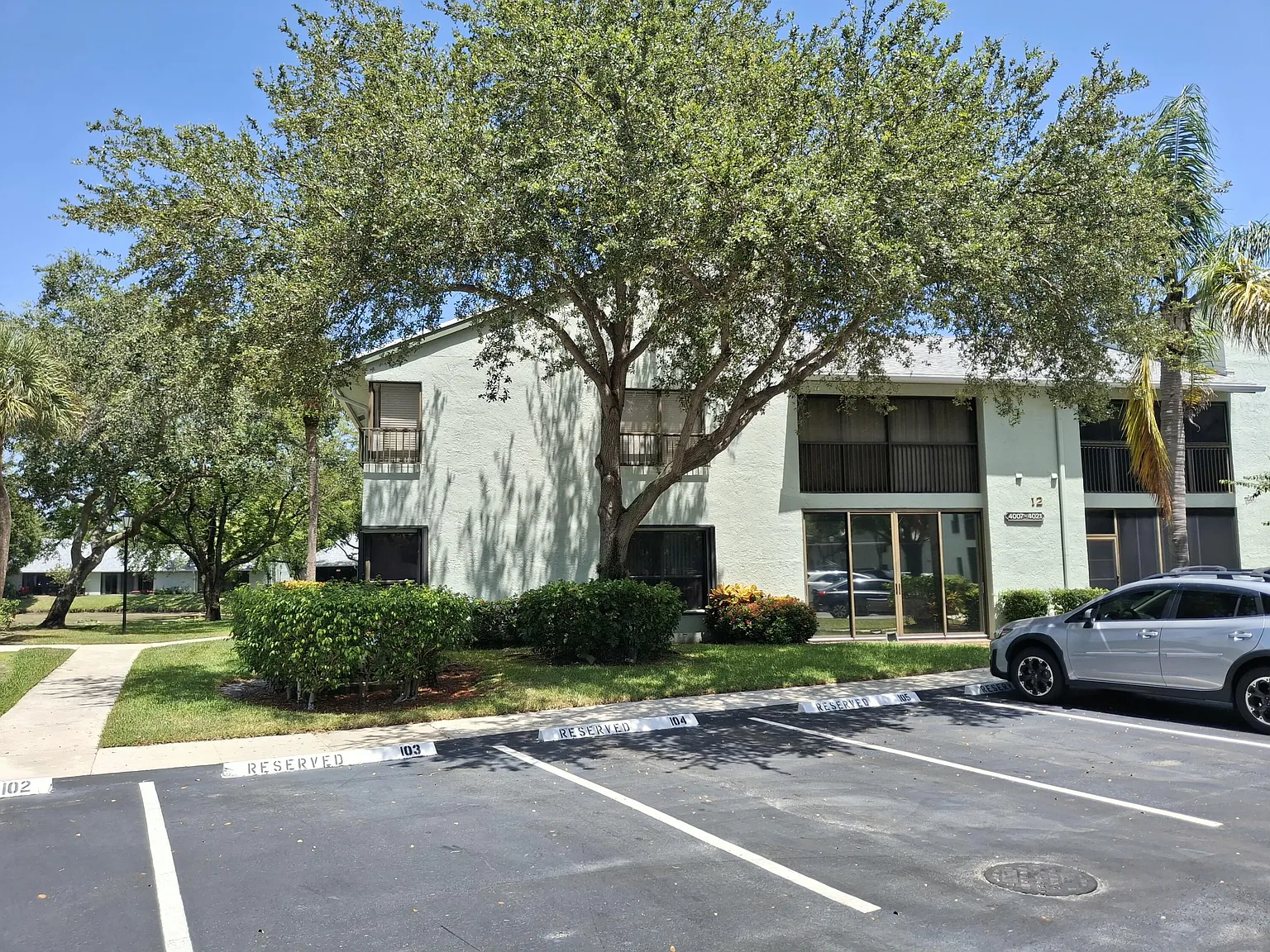 2 bed, 2.0 bath, 955 sqft, $2,300 — Photo 3