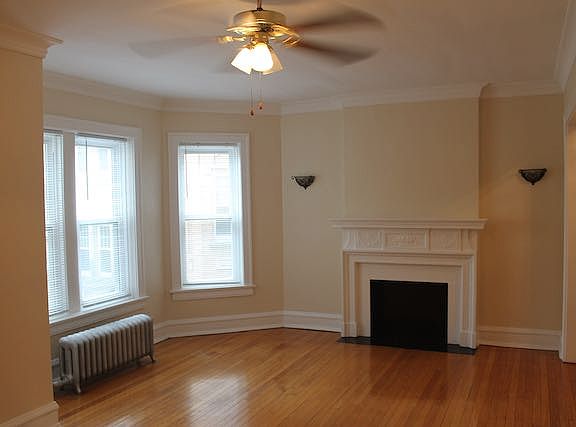 2nd image of 720A Hinman Ave #2