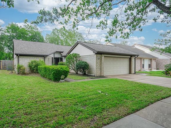 4th image of 3511 Golders Green Dr