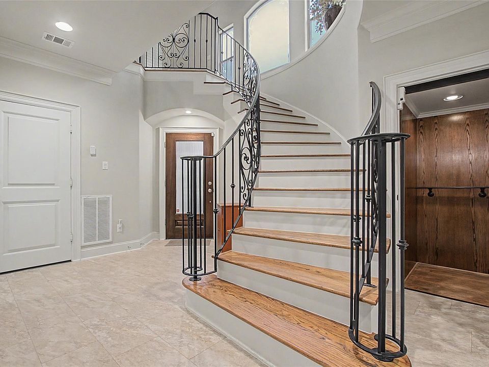 1st image of 6515 Pickens St #B