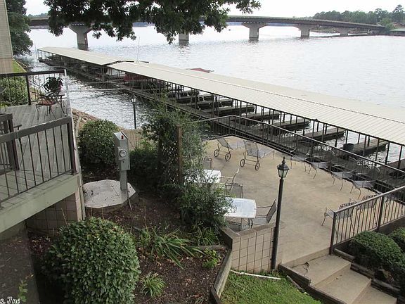 2nd image of 101 Long Island Dr