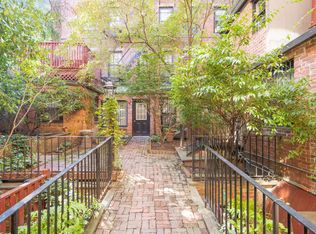 48 Phillips St, Boston, MA 02114