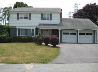 35 Sullivan Ave, Somerset, MA 02725