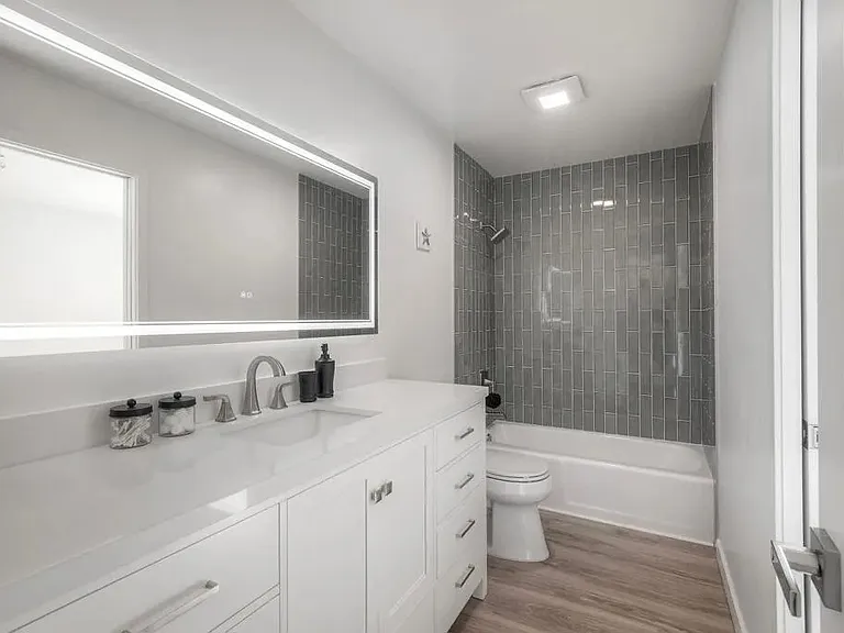4705 Marina Dr #10-10-10 — Photo 8