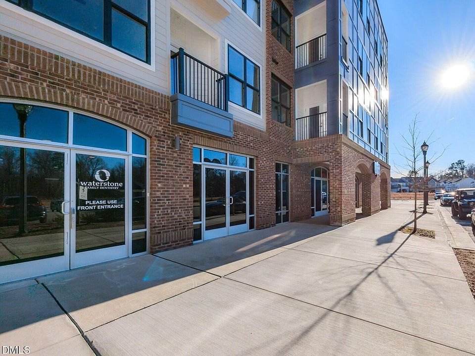 1st image of 2318 Gathering Square Ct