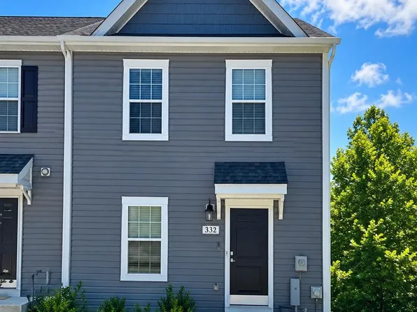 12 Orchard Green Dr, Charles Town, WV 25414