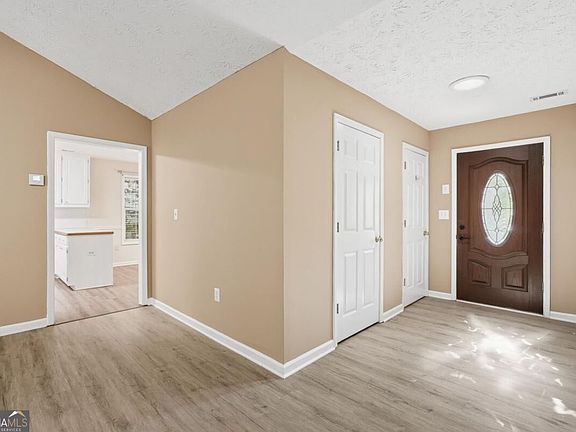 4th image of 2072 Amberly Crossing Ln