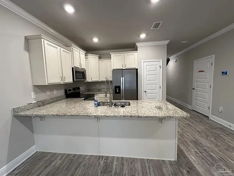 308 S F St — Photo 3