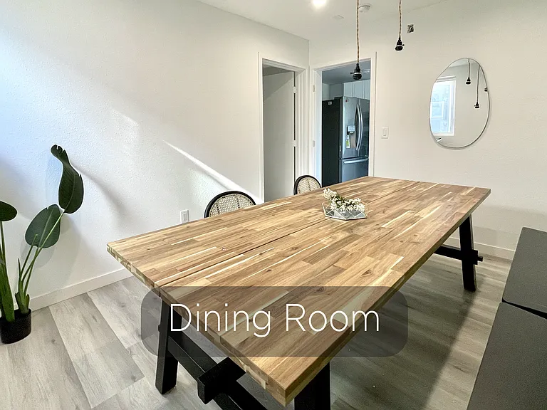 1476 W 35th St — Photo 30