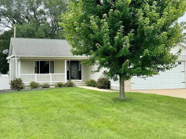 813 Jakob Ln, Evansdale, IA 50707