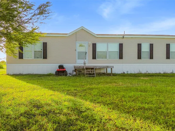 43 Ironwood Rd, Victoria, TX 77904