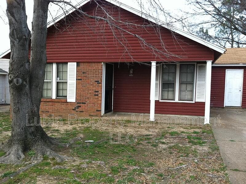 1st image of 4518 Villagreen Dr