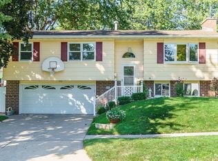 2420 25th Ave, Marion, IA 52302