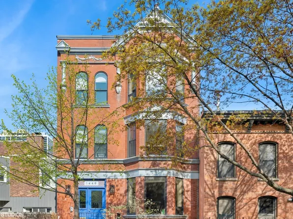 1449 N North Park Ave APT 1, Chicago, IL 60610