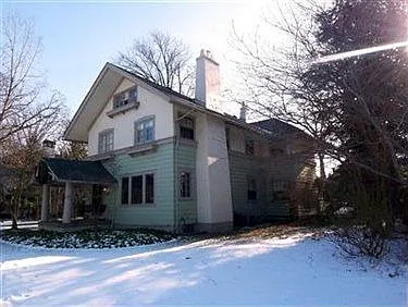 13909 Lake Ave photo 1