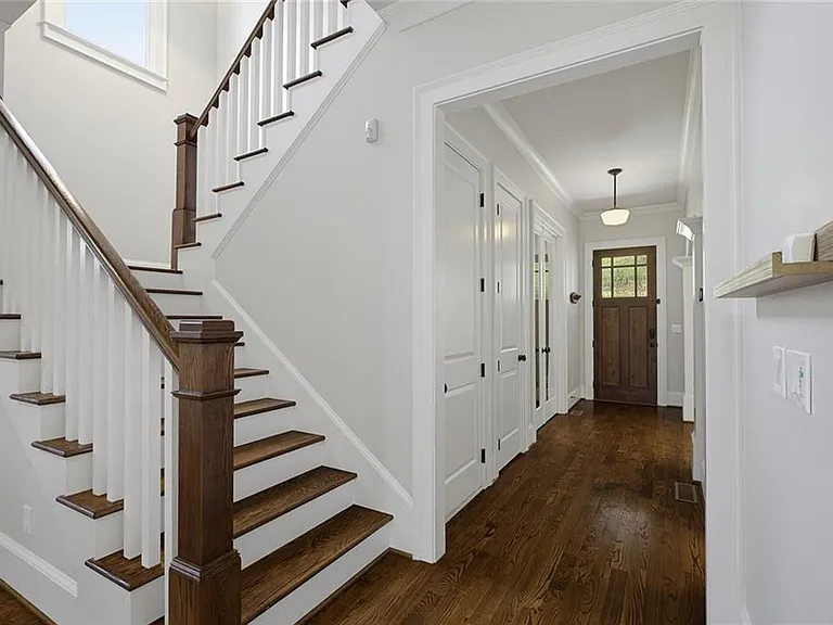 1452 Woodland Hills Dr NE — Photo 28