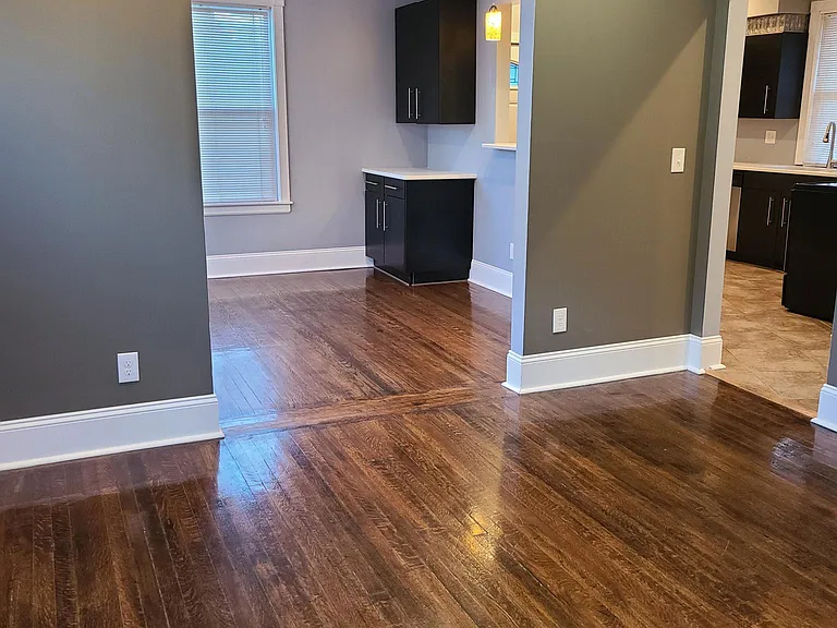 3561 Howard St — Photo 9