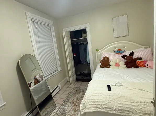 180 L St #1, South Boston, MA 02127