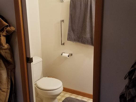 1/2 bath