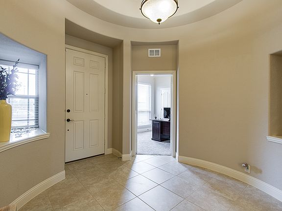 3rd image of 4018 Hyde Park Dr