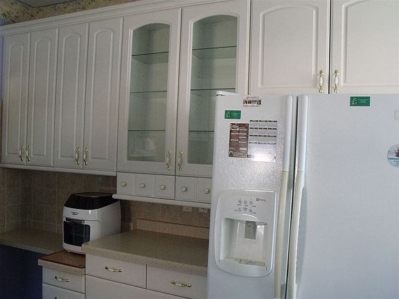 Appliance package included.