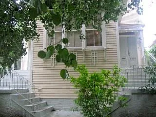 2306 Octavia St — Photo 2
