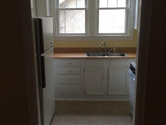 Dining Room to Kitchen