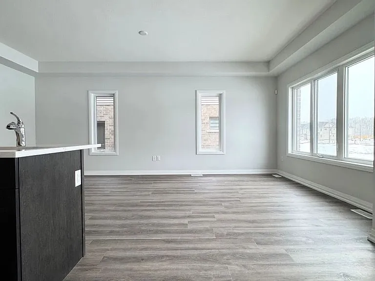 74 Acacia Rd — Photo 4