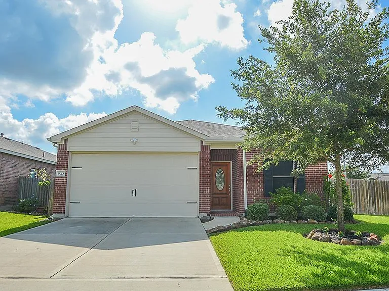623 W Newport Bnd — Photo 1
