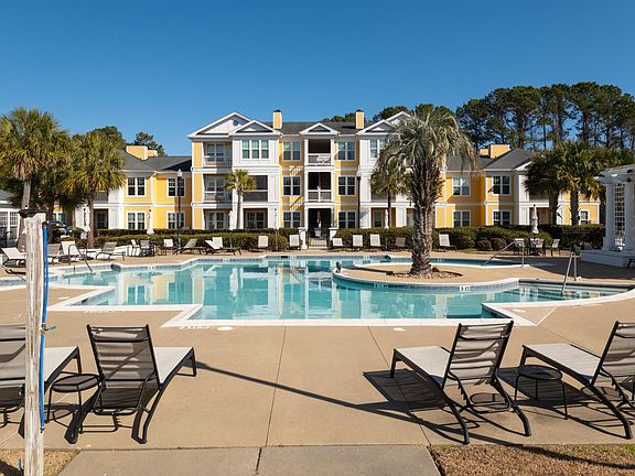 3rd image of 2111 Chatelain Way