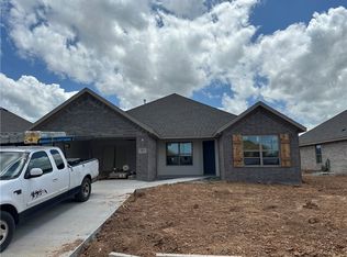 301 Palm St, Centerton, AR 72713