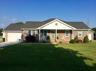 595 Pack Circle Dr, Smithville, TN 37166