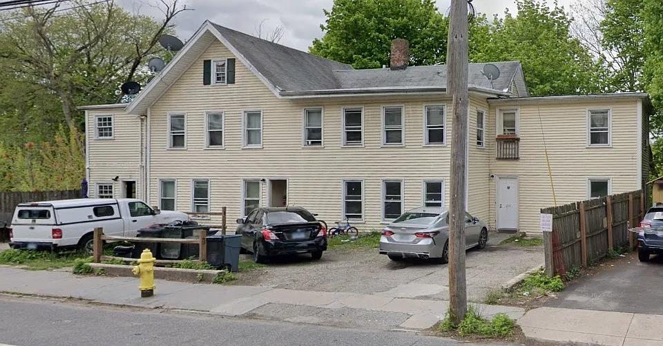 210 Derby Ave #C