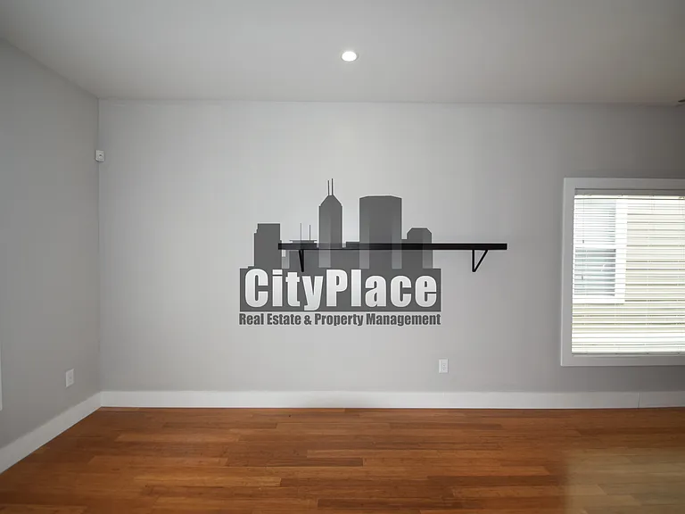 1223 E New York St — Photo 7