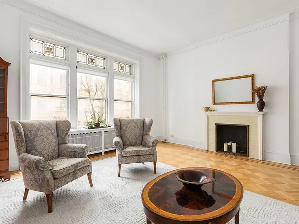 312 W 103rd St, New York, NY 10025