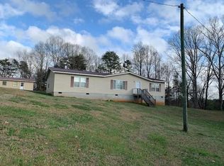 5825 Henson Rd, Gainesville, GA 30506