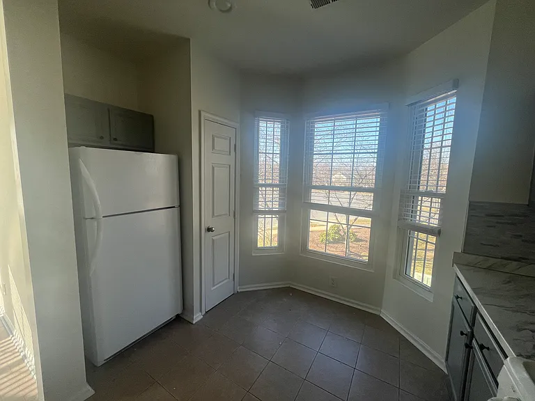 20417 Riverbend Sq #200 — Photo 17