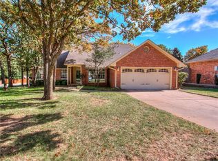 2112 Powderhorn, Edmond, OK 73034