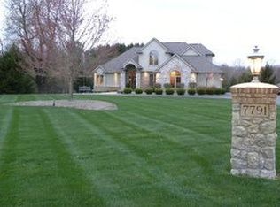 7791 Brook Ln, Clarkston, MI 48348