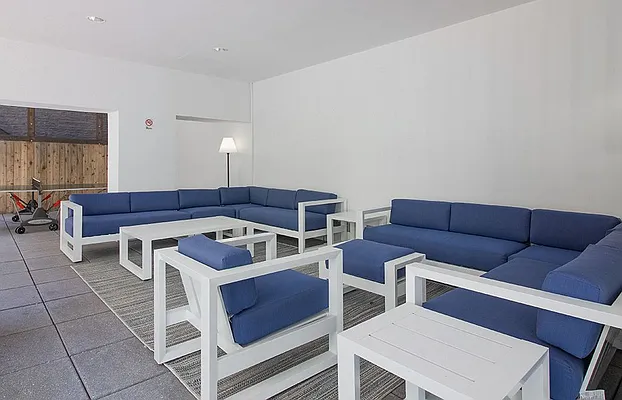 Sold by Compass | media 17