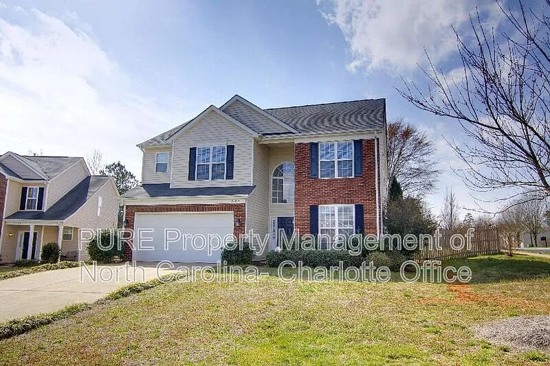 3904 Luthers Rock Ct