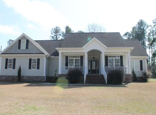 24 Magnolia Dr, Whiteville, NC 28472