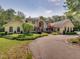 97 Wilbur Rd, Lincoln, RI 02865