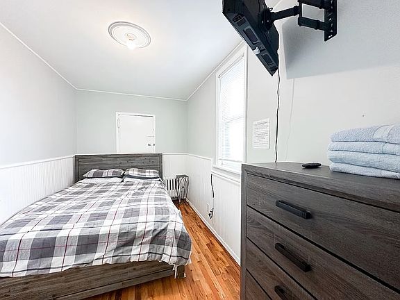 3rd image of 423 W 144th St #4R