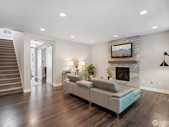 5th image of 12826 83rd Avenue Ct E