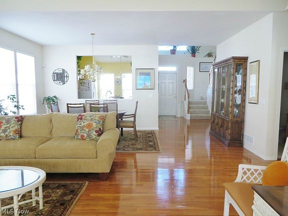 3rd image of 7824 Rockdove Ln