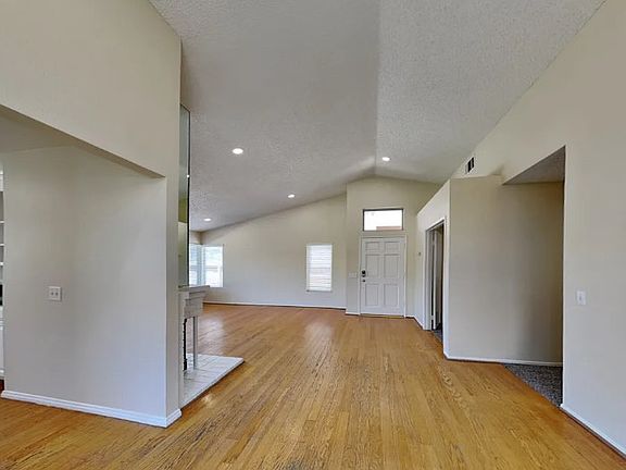 2nd image of 28123 Orangegrove Ave