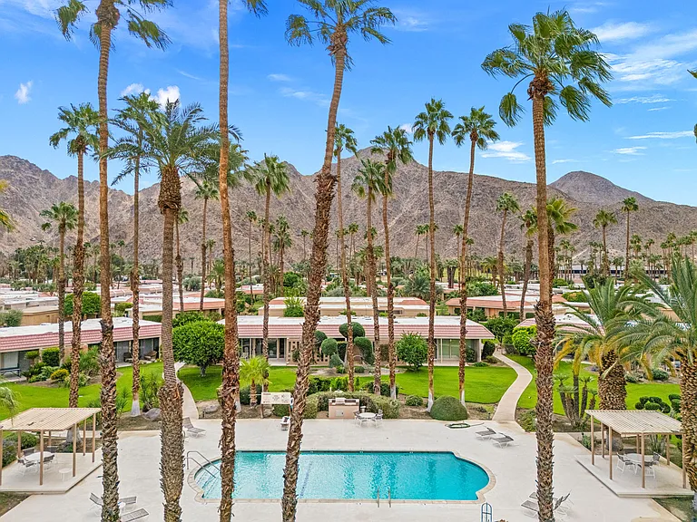 76850 Sandpiper Dr — Photo 1