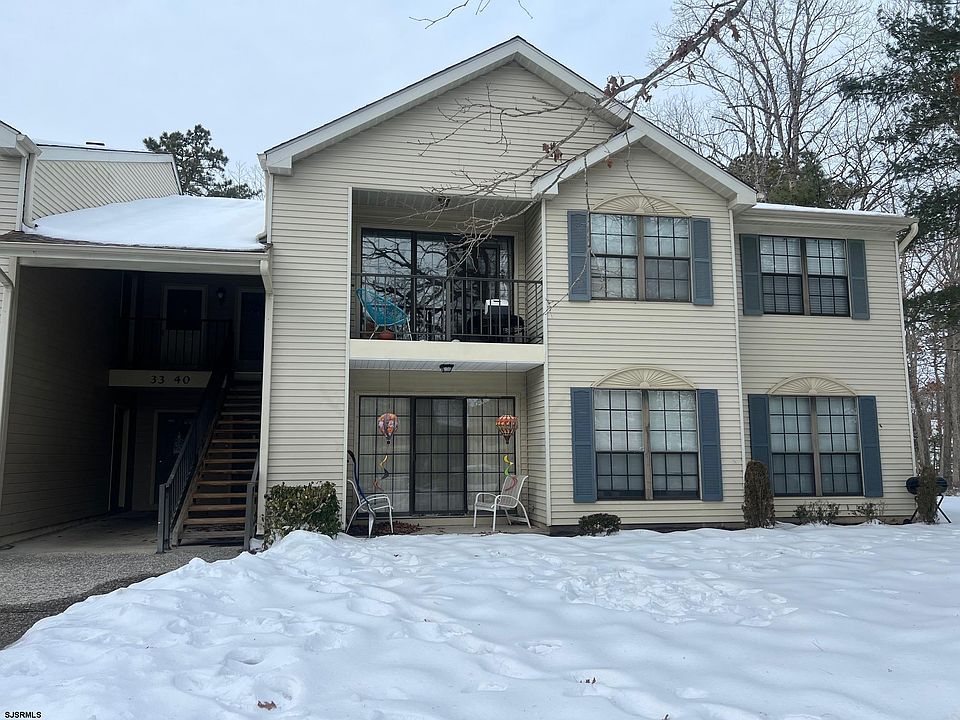 1st image of 38 Sussex Pl #38