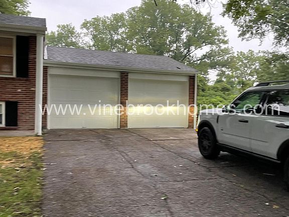 2nd image of 11460 Fox Hall Ln